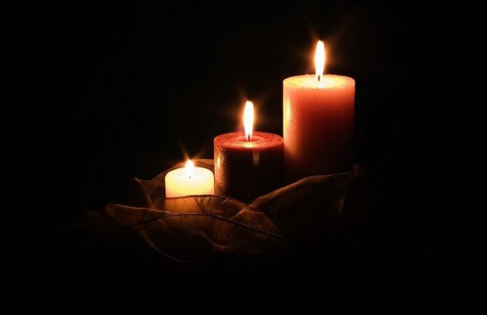 Pola Kandil Tripel – cara bermain Olymp Trade sederhana namun efektif Pola Kandil Tripel – cara bermain Olymp Trade sederhana namun efektif