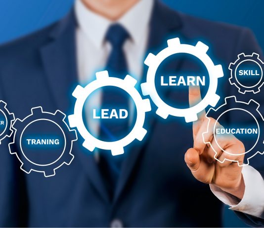 Latihan Bertrading di Olymp Trade: Hasilkan $216 dengan Strategi Menggunakan Trend + Sinyal